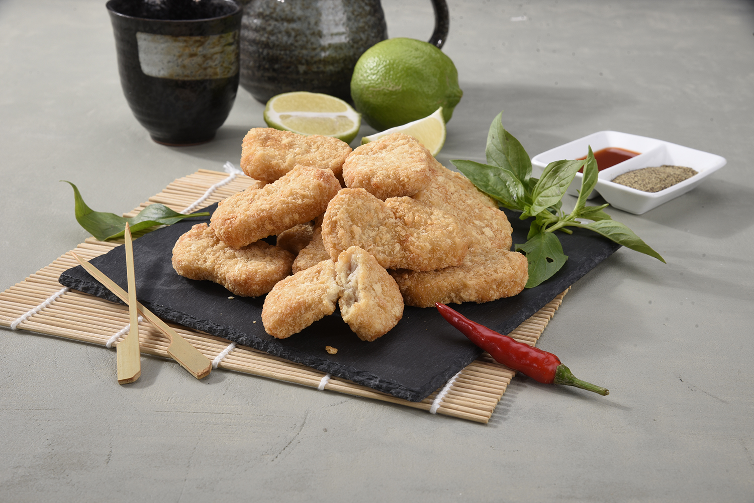 長鰭鮪魚塊情境照